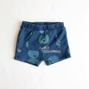 Zara apple print kangaroo pouch shorts EUC 9-12m